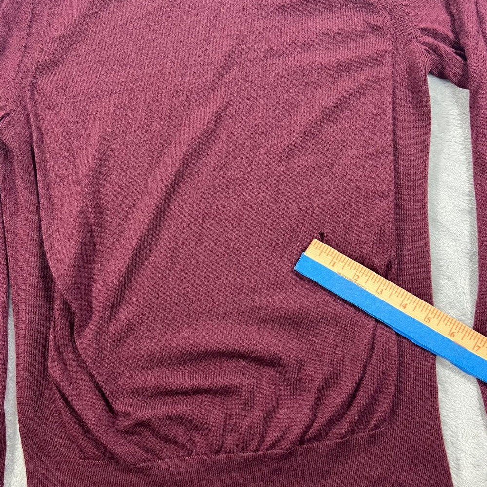 EXPRESS Crewneck Sweater Mens Medium Burgundy Maroon 100 Merino Wool .5" Hole - Picture 5 of 16